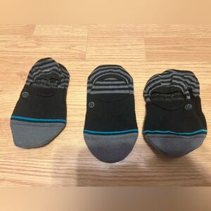 Women’s Stance 3pack No Show Striped Black and Gray Small Size Socks
